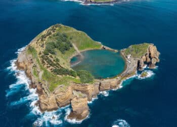 A piscina natural mais cobiçada do mundo que somente 400 pessoas podem visitar