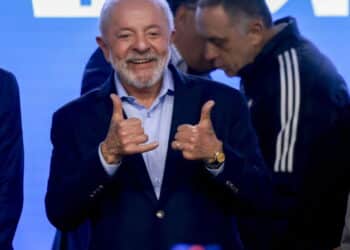 Lula cutuca Bolsonaro: “Tem gente que tem tornozeleira…”