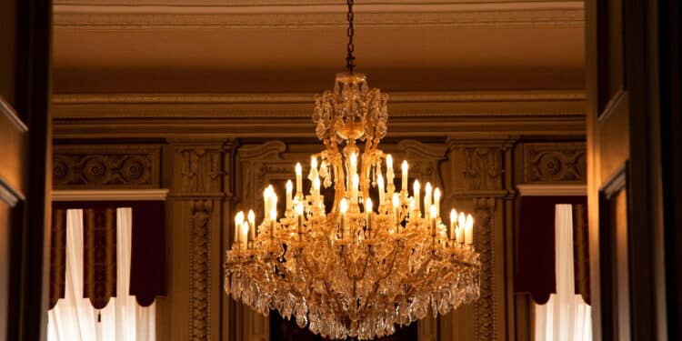 Lustre // Créditos: depositphotos.com / mdurinik
