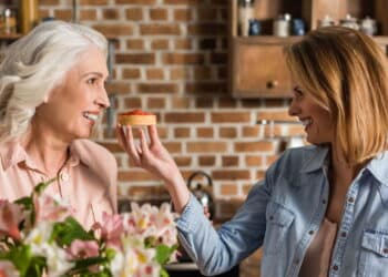 O melhor tratamento natural para fortalecer o cabelo depois dos 40