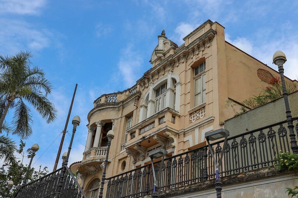 Palácio em Domingos Martins Vitória, Espírito Santo - Fonte: Wikimedia Commons