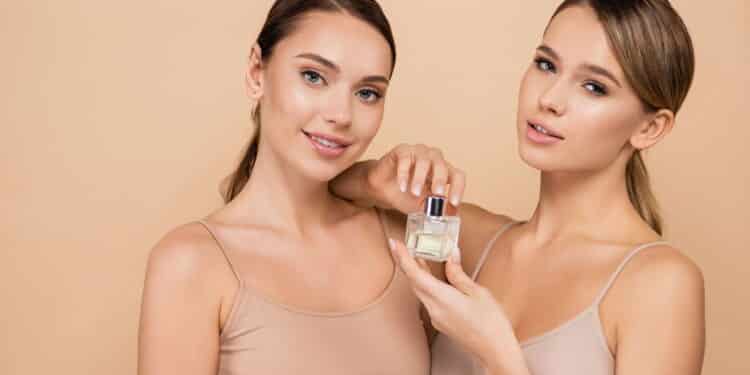 Top 10 perfumes femininos perfeitos para paquerar depois dos 35 anos