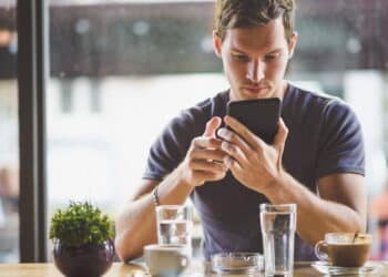 Como fazer detox digital para cuidar da sua saúde mental