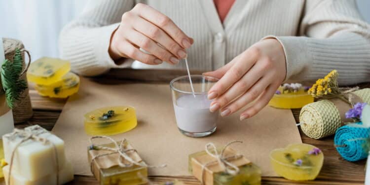 7 passos para produzir velas aromáticas em casa como um profissional
