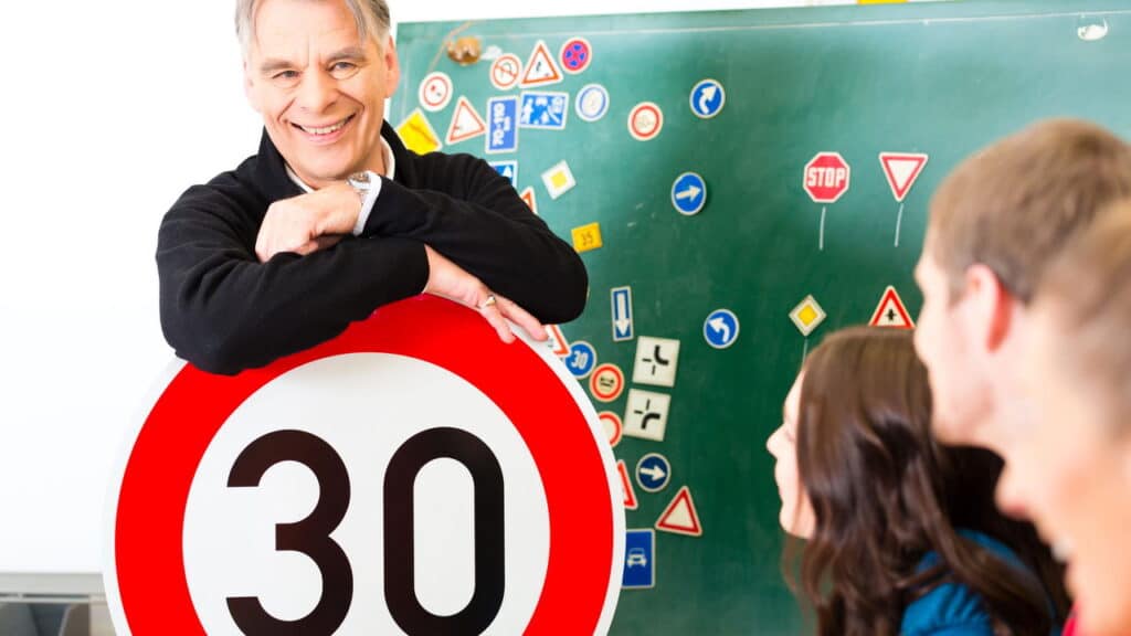 Como o fim da autoescola pode ajudar?