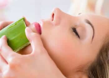 O segredo natural para rejuvenescer a pele e remover as manchas