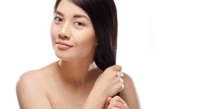 10 chás que deixam o cabelo forte e bonito e você pode plantar no seu jardim