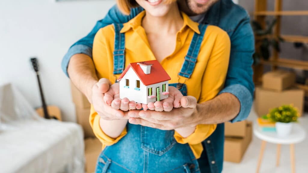 5 erros comuns de organização que deixam sua casa mais bagunçada