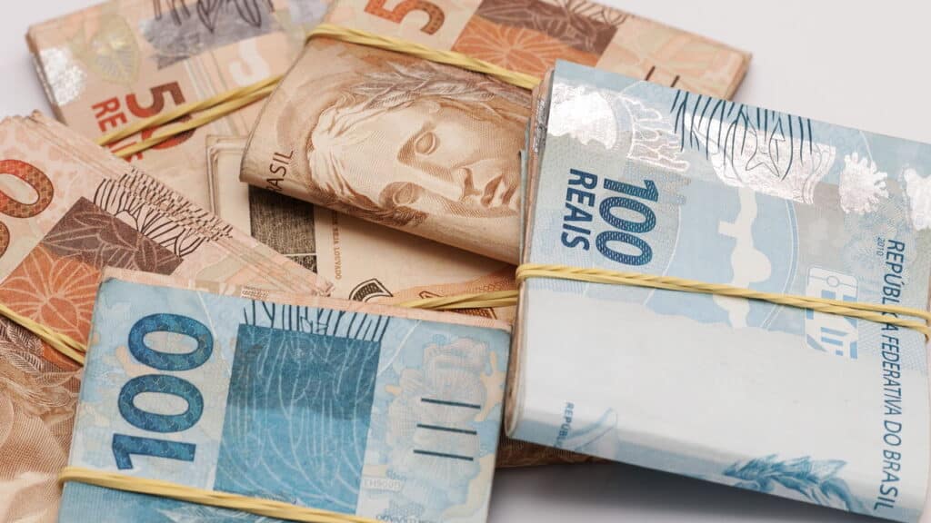 Qual o impacto das propostas de aumento de salário?