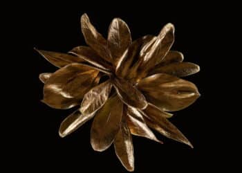 Flor de ouro fictícia // Créditos: depositphotos.com / VadimVasenin