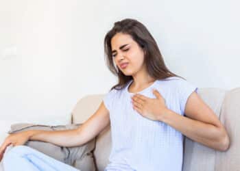 Sintomas de infarto em mulheres que muitas ignoram