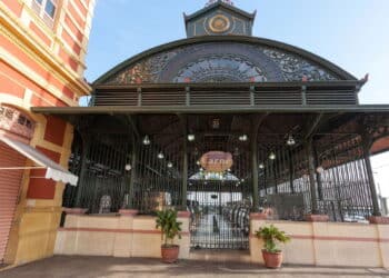 Obras da Prefeitura transformam acesso e passeio público na Feira Manaus Moderna