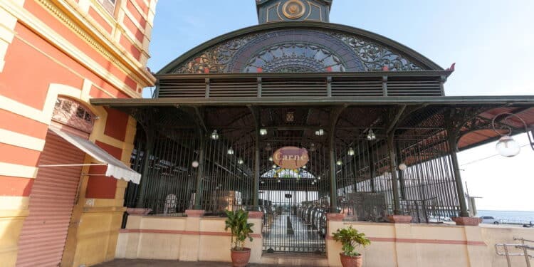 Obras da Prefeitura transformam acesso e passeio público na Feira Manaus Moderna