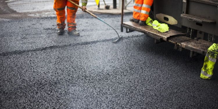 Obras do Asfalto Liso no Rio terão licitações de R$ 895,9 milhões