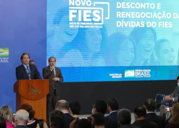 Senado vota projeto que reduz dívida do Fies para advogados