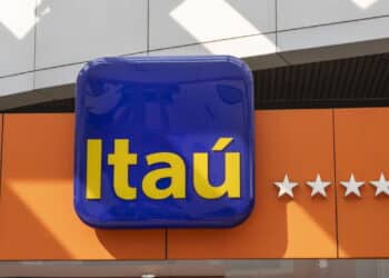 Clientes do Itaú relatam problema no Pix e banco emite alerta urgente sobre operações