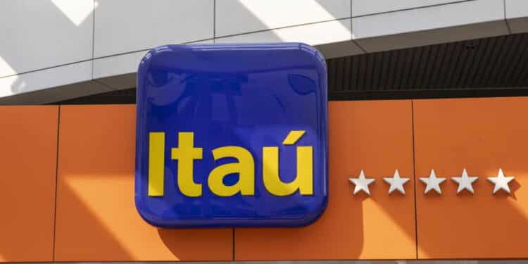 Clientes do Itaú relatam problema no Pix e banco emite alerta urgente sobre operações