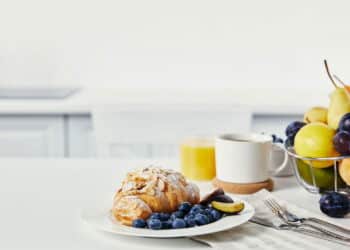 Como montar um café da manhã para emagrecer de forma rápida e saudável