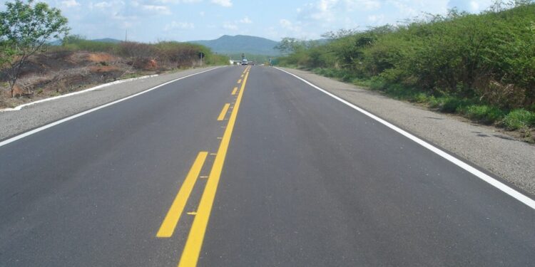 Maior rodovia brasileira passa por 280 cidades e esconde 'mistérios'