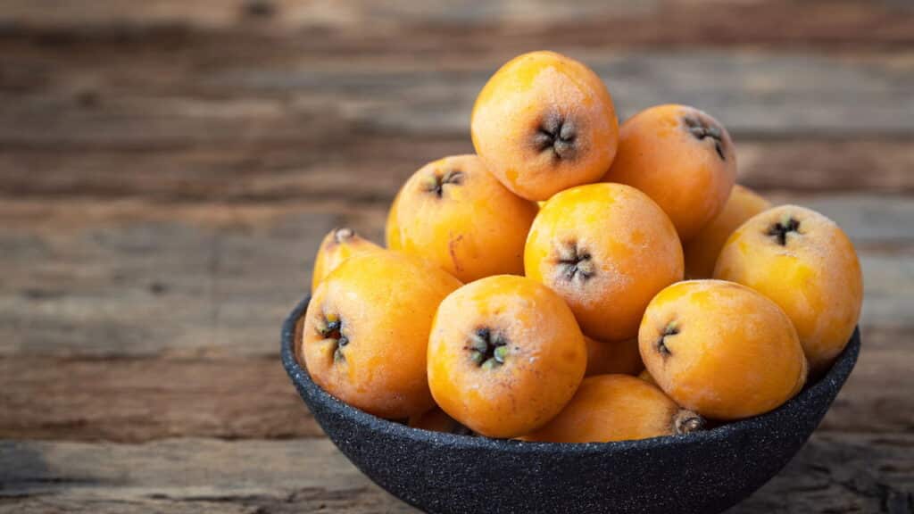 Essa fruta pouco conhecida fortalece o fígado e traz benefícios incríveis para a saúde