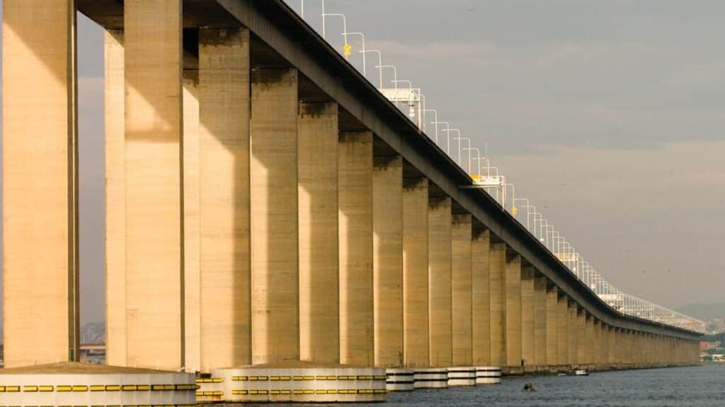 Quanto realmente custou a maior ponte do Brasil inaugurada em 1974