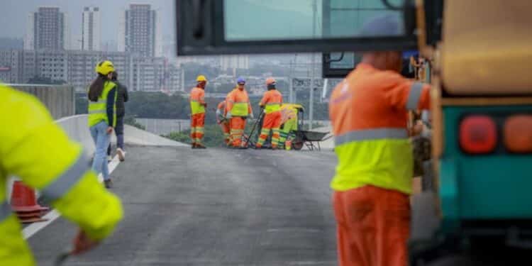 Dutra ganha novos viadutos e acesso ao Aeroporto de Guarulhos será impactado