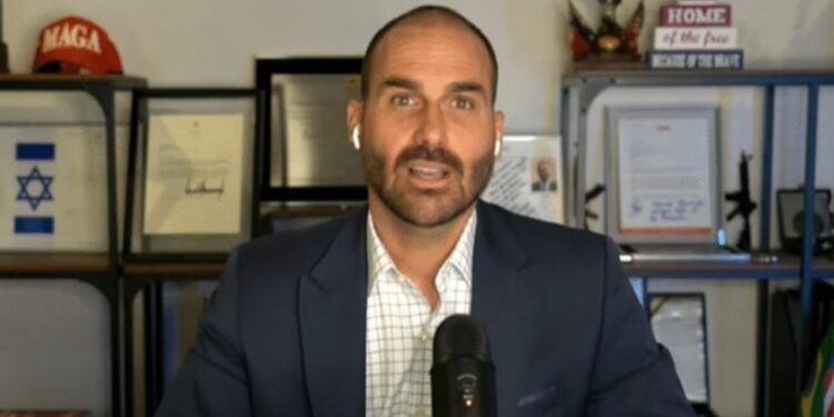 Hugo Motta nega indicação de Eduardo Bolsonaro como líder da minoria