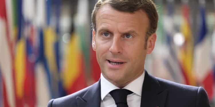 Macron é parado em rua de Nova York e surpreende ao ligar para Trump