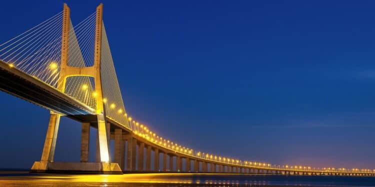 Maior ponte da Europa custou quase 900 milhões de euros, tem nome de time brasileiro e impressiona com 17 km