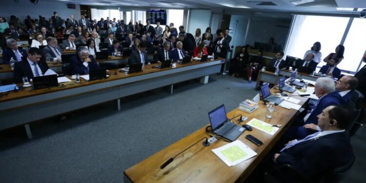 Nova proposta no Senado mira fim do 'engavetamento' de CPIs e processos de impeachment de ministros do STF