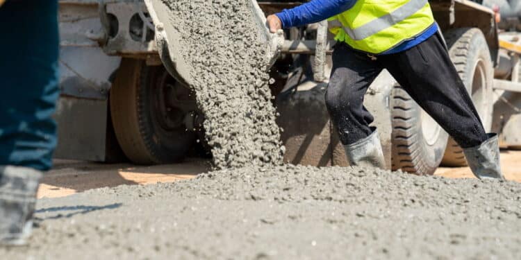 Material inovador produzido com urina pode transformar a construção civil, entenda