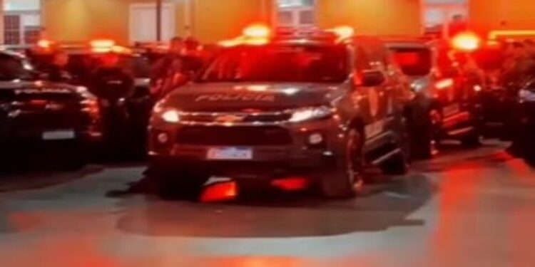 Celular de operador do PCC expõe esquema de envio de dinheiro em voos para Brasília