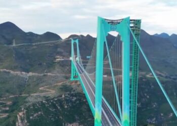 Ponte mais alta do planeta é inaugurada e promete revolucionar o transporte na região