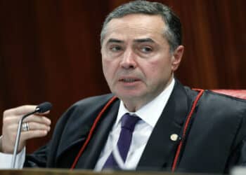 Barroso passa mal e precisa ser levado para o hospital