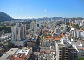 Vista do centro de Juiz de Fora, MG - Fonte: Wikimedia Commons