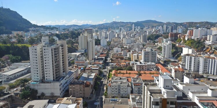 Vista do centro de Juiz de Fora, MG - Fonte: Wikimedia Commons