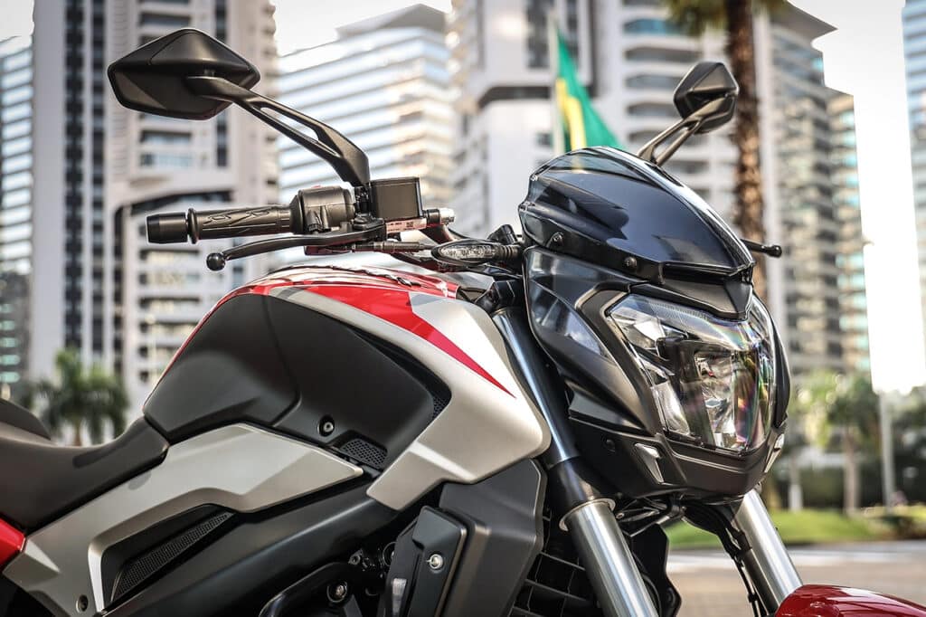 Bajaj Dominar 250 - Foto: Divulgação/Bajaj