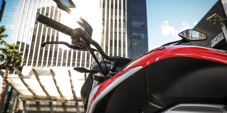 Bajaj Dominar 250 - Foto: Divulgação/Bajaj