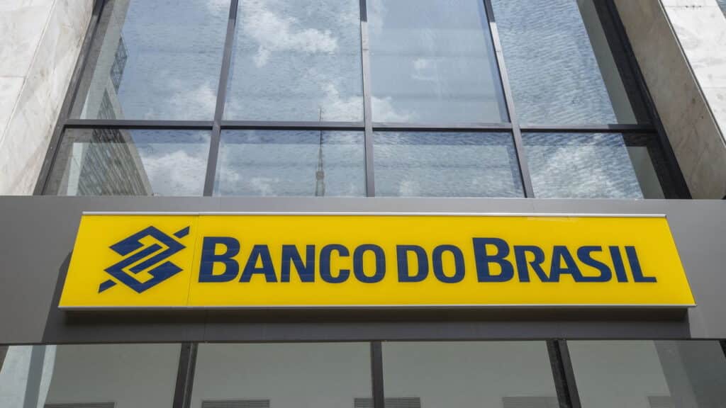 Caixa e Banco do Brasil liberam pagamento extra de até R$ 1.518 no mês de outubro