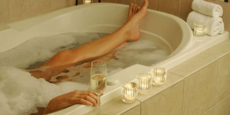 Cinco produtos essenciais para ter um banho digno de spa