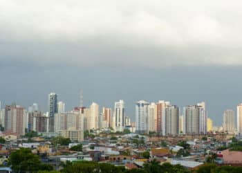 Belém enfrenta greve na construção civil com riscos reais para a COP30