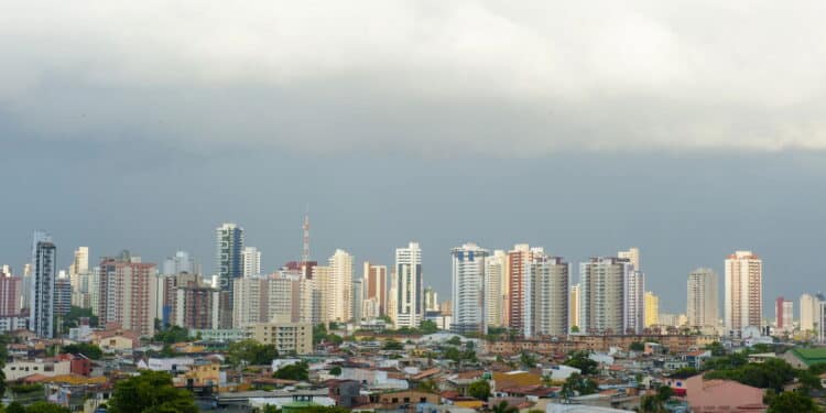 Belém enfrenta greve na construção civil com riscos reais para a COP30