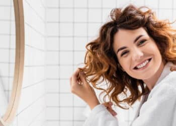 Horta caseira com as melhores plantas para revitalizar o cabelo sem gastar dinheiro