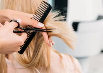 Cortes de cabelo curtos que deixam 55+ com carinha de 20 anos