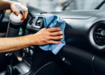 Novo alerta psicológico associa desorganização do carro à saúde mental