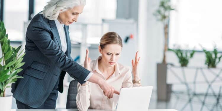 O que fazer quando o chefe não reconhece seu esforços no trabalho