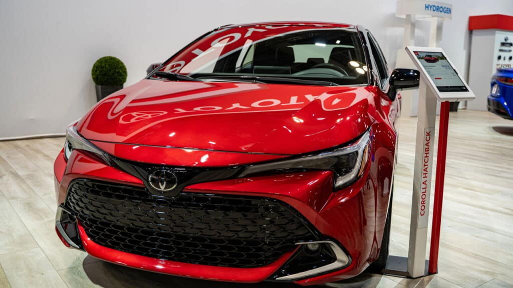Como o novo Corolla Híbrido 2025 está revolucionando o mercado japonês
