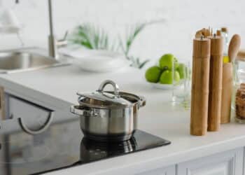 Mitos do Feng Shui na cozinha que atrapalham sua energia