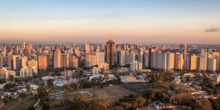 Obras em Curitiba prometem mudar deslocamento diário da cidade