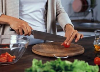 Adeus afiador de faca método com caneca impressiona até chefs de cozinha